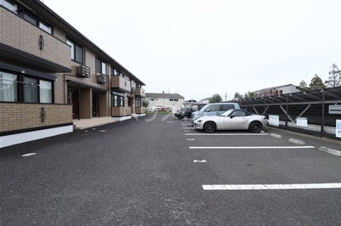21/22 駐車場