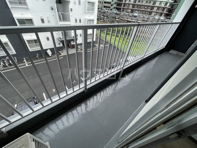21/30 バルコニー