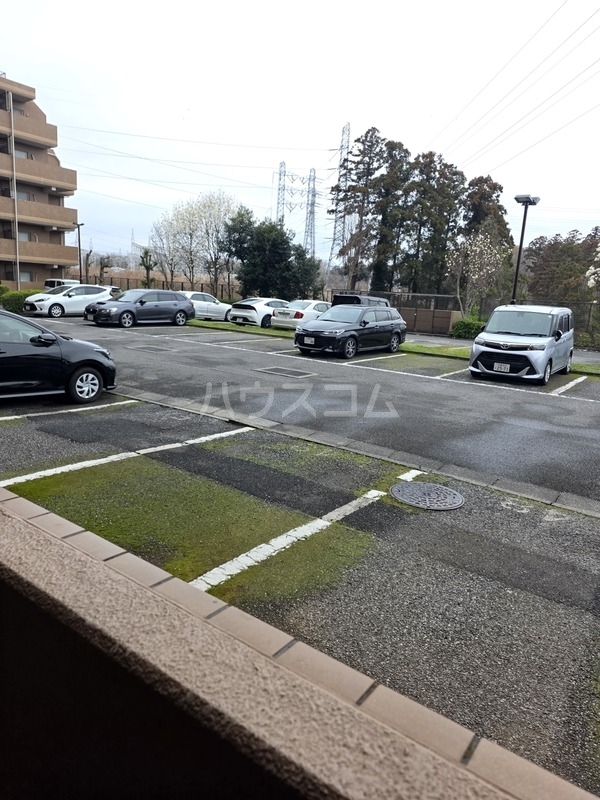 15/18 駐車場