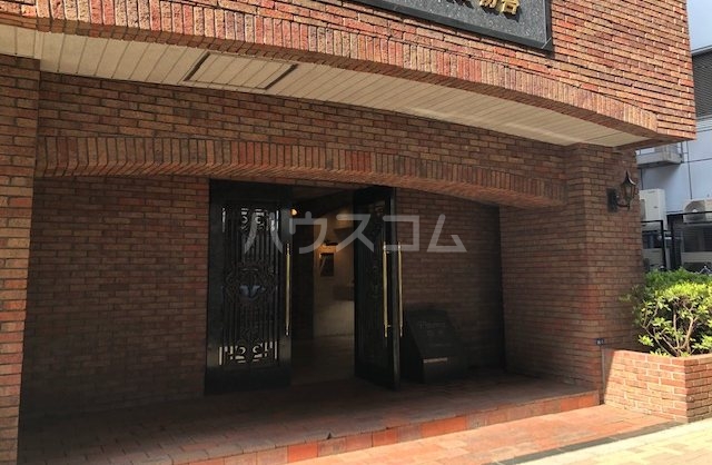 2/5 エントランス