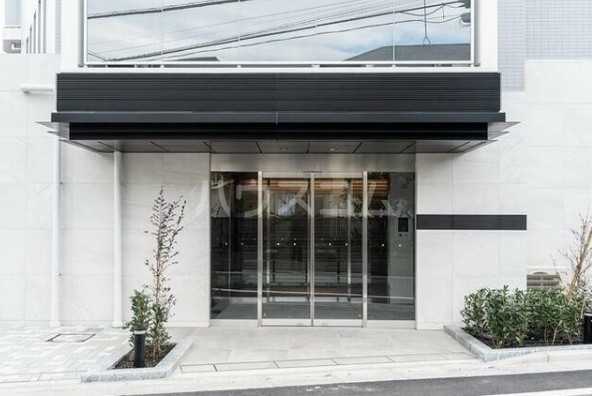 16/25 エントランス