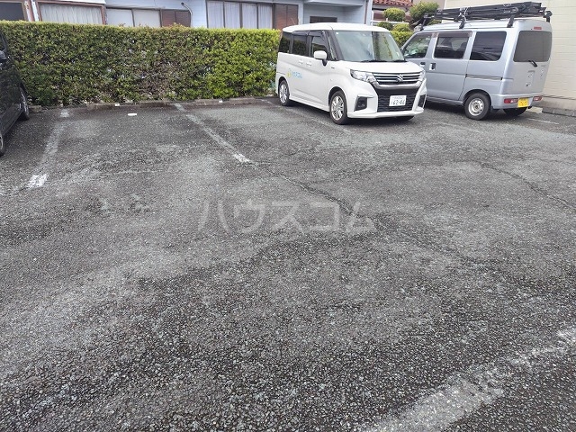 23/24 駐車場