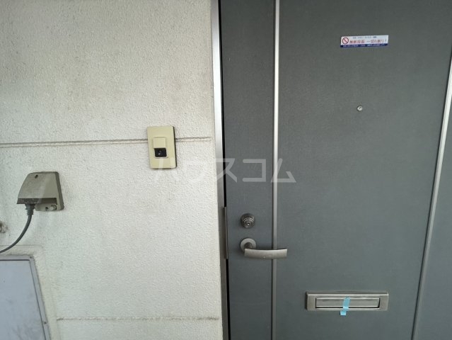 28/30 エントランス