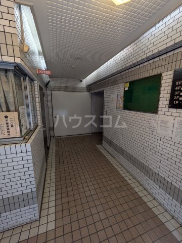 20/24 エントランス