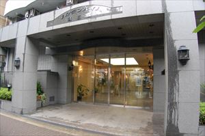 15/21 エントランス