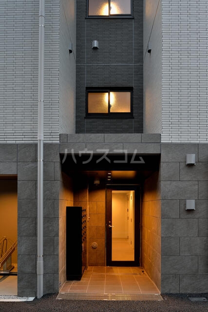 4/4 エントランス