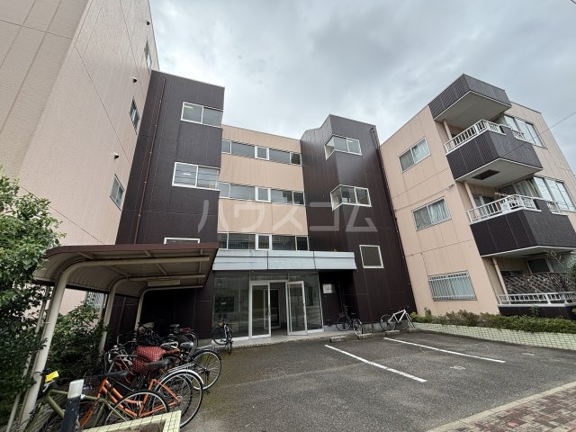 25/30 駐車場