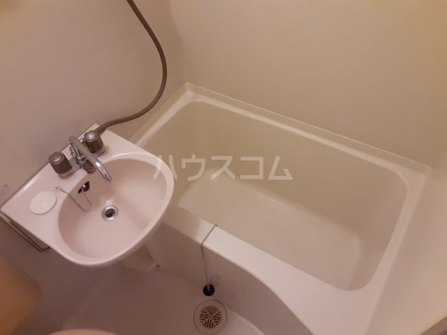 14/30 浴室
