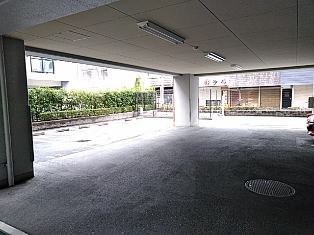 21/30 駐車場