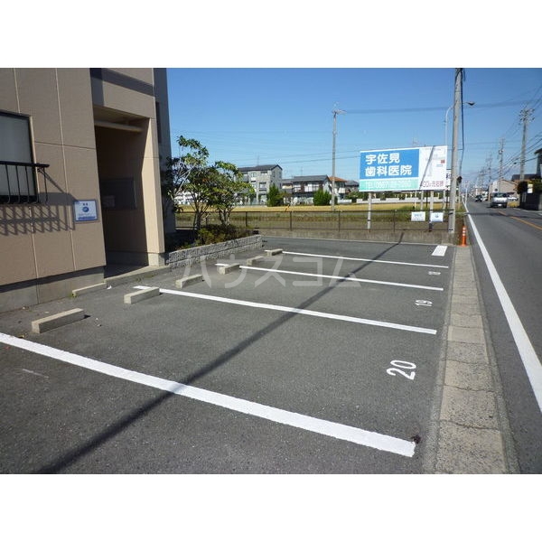 15/23 駐車場