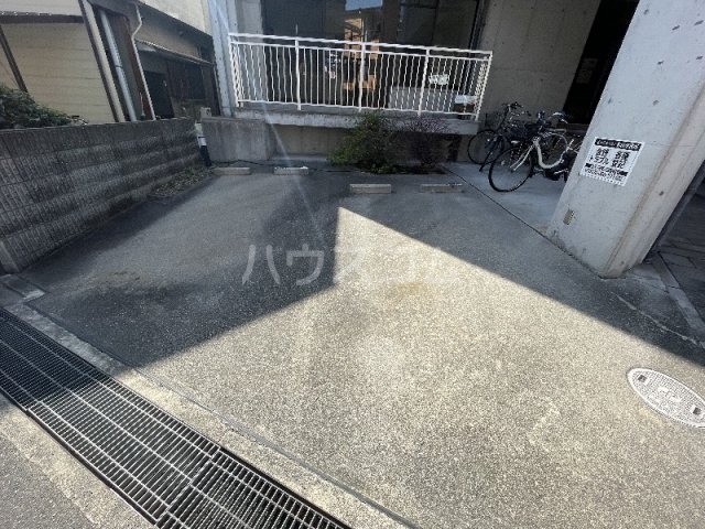 21/30 駐車場