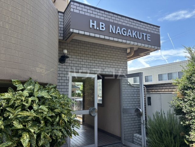 2/3 エントランス