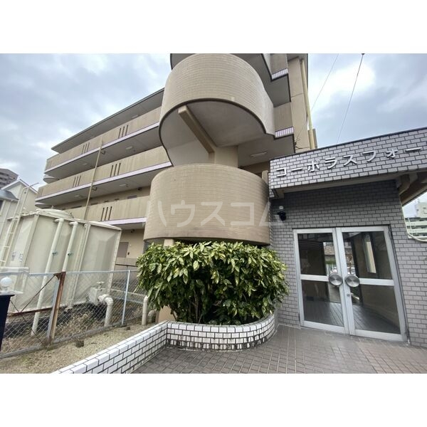 2/5 エントランス
