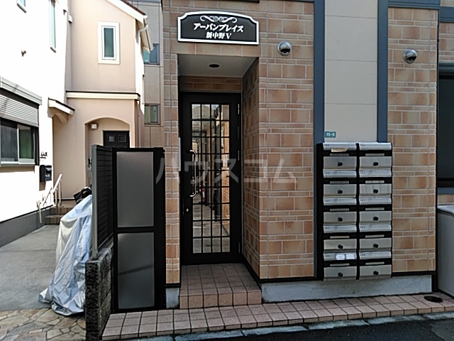 2/2 エントランス