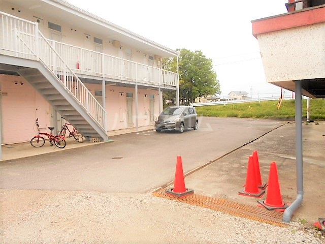 22/30 駐車場