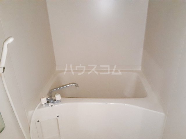 13/30 浴室