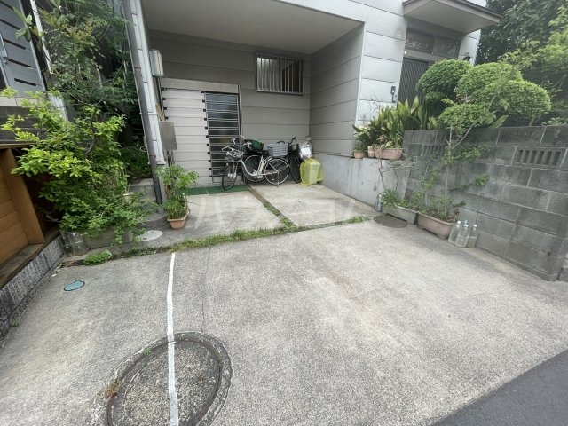 21/24 駐車場