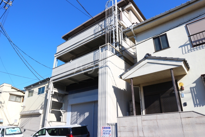 2/30 外観