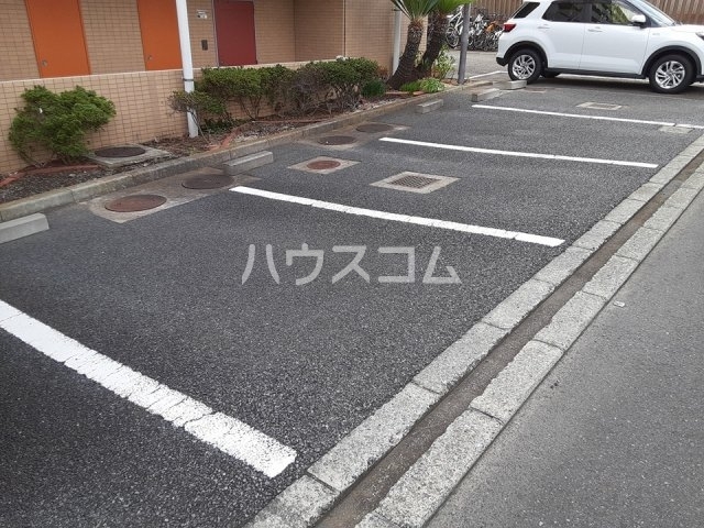 4/13 駐車場
