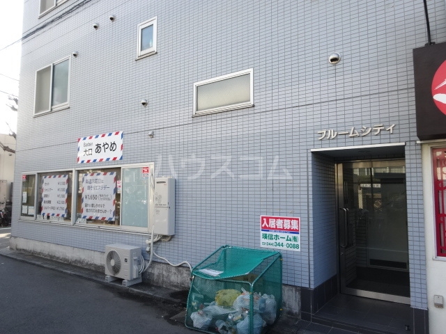 18/21 エントランス