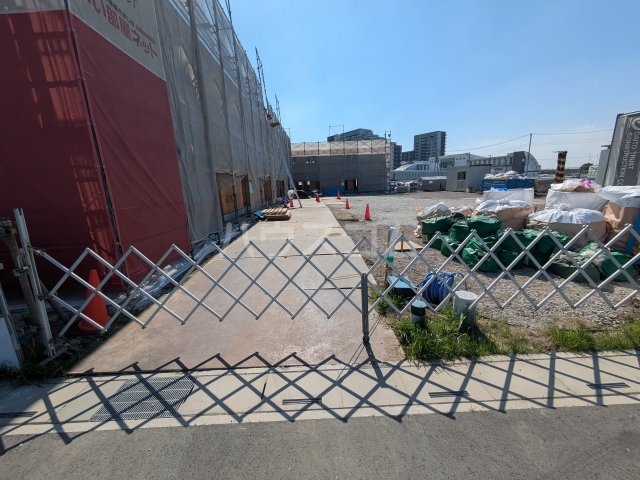 22/30 エントランス