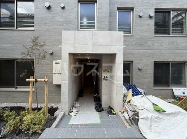 15/23 エントランス