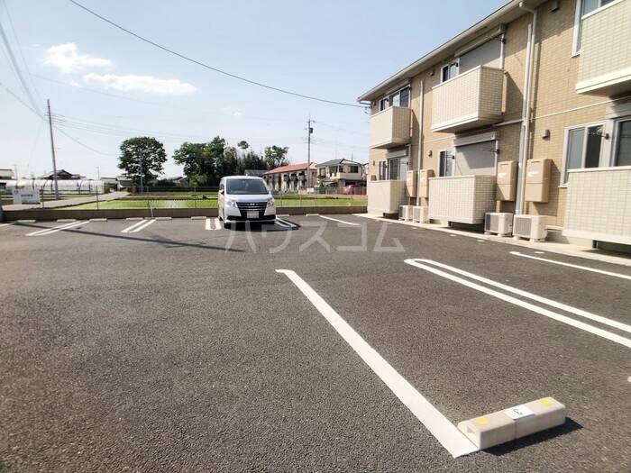 20/26 駐車場