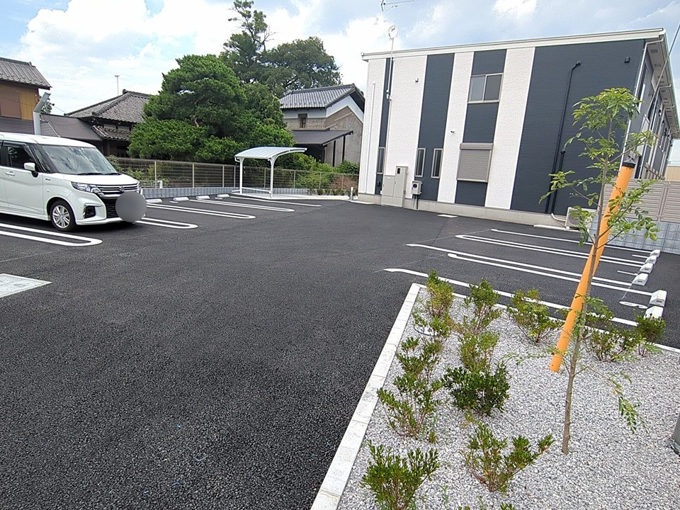 23/27 駐車場