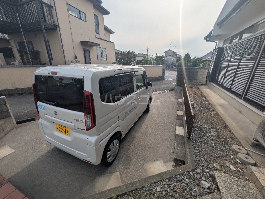 2/6 駐車場