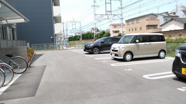 14/14 駐車場