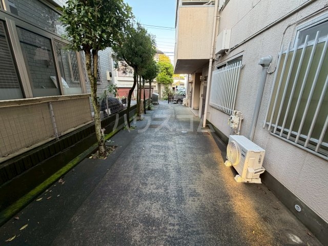 22/30 エントランス