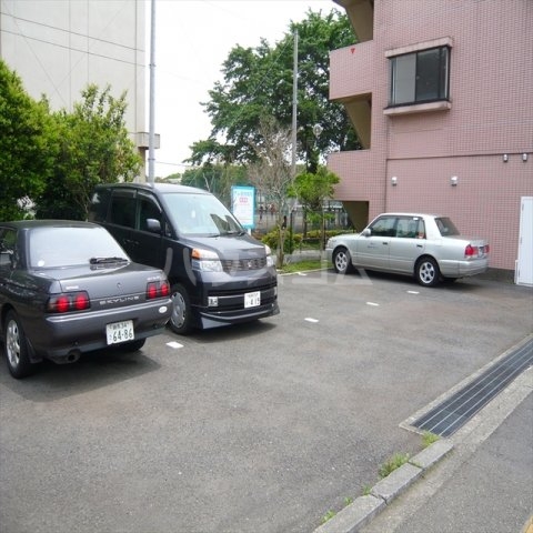 16/23 駐車場