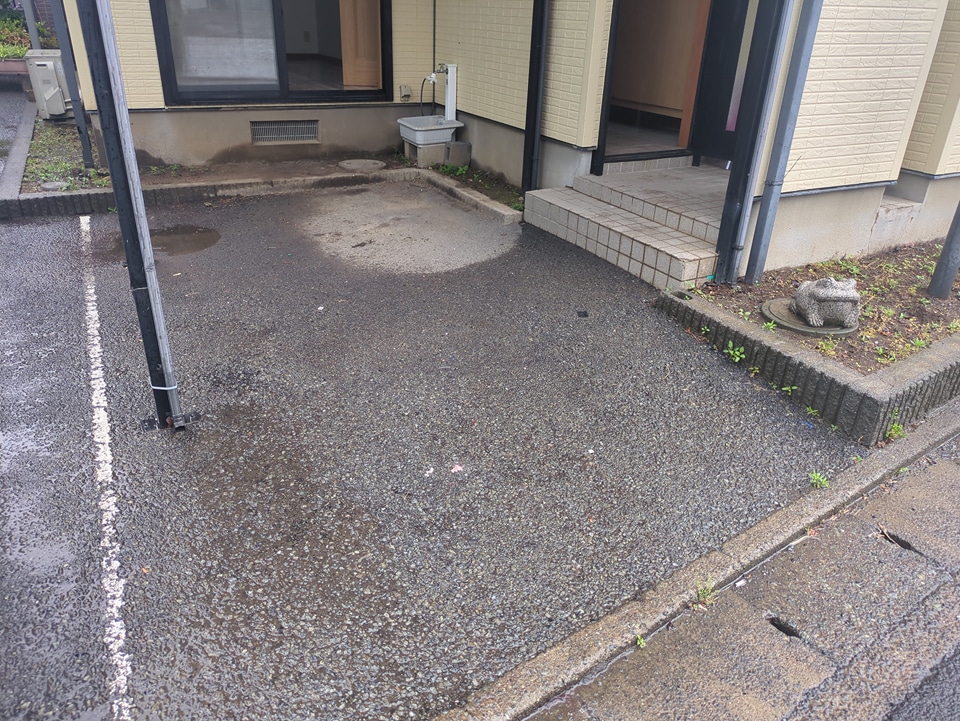 23/30 駐車場