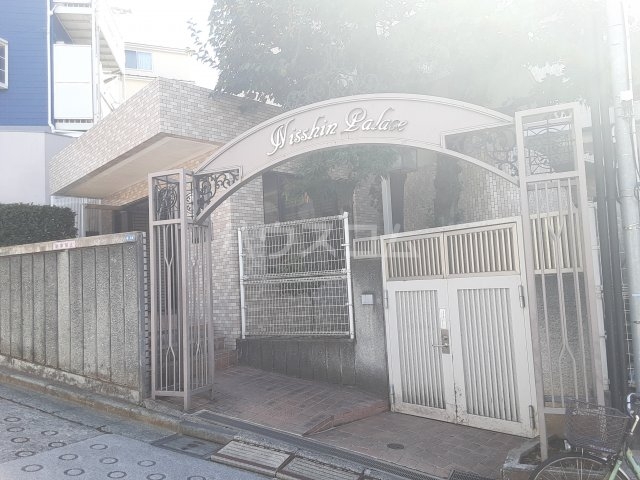 24/28 エントランス