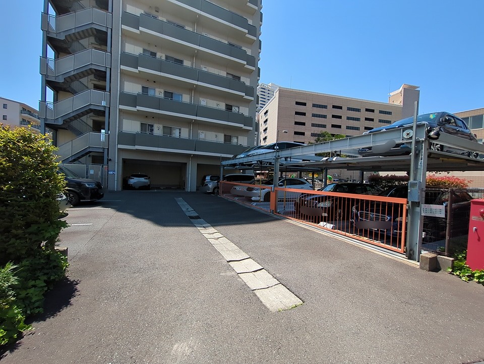 16/17 駐車場