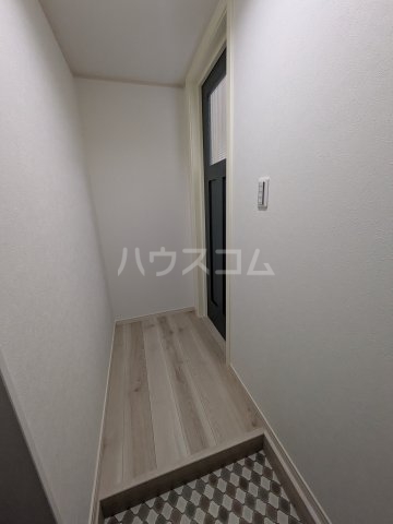 14/30 玄関