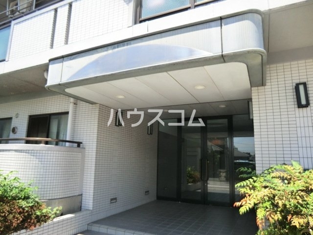 17/27 エントランス
