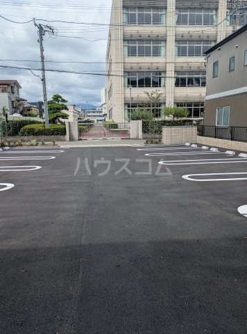 21/22 駐車場
