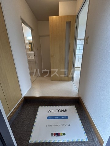 16/30 玄関