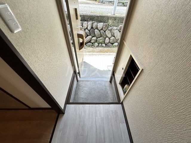 14/30 玄関