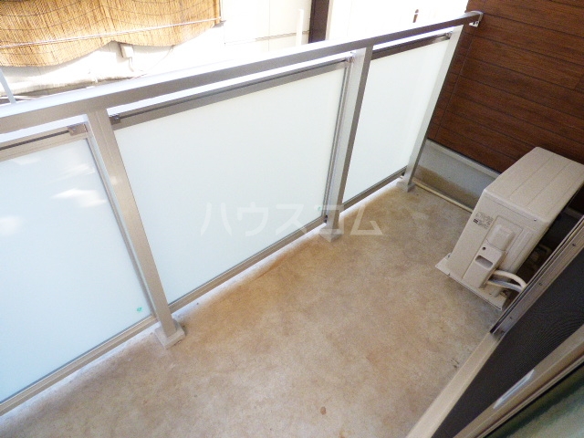 19/28 バルコニー