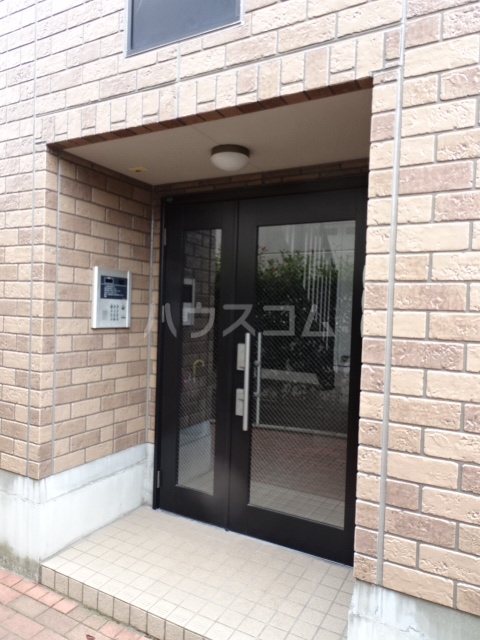 16/25 エントランス