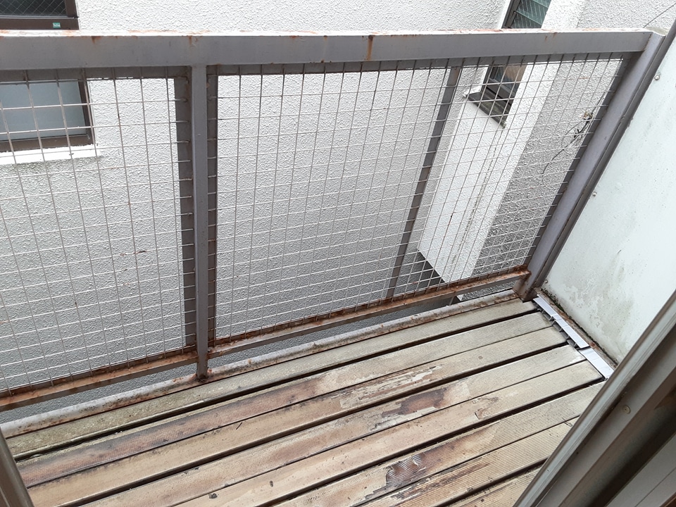 18/28 バルコニー