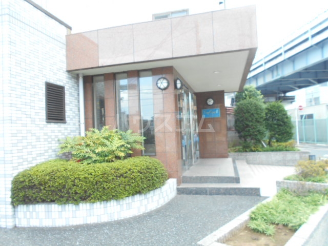 28/30 エントランス