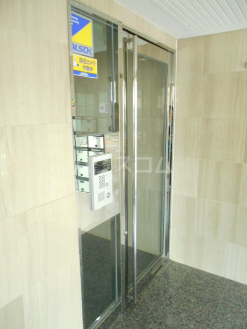 29/30 エントランス