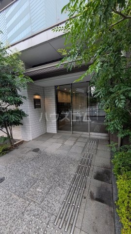 24/29 エントランス