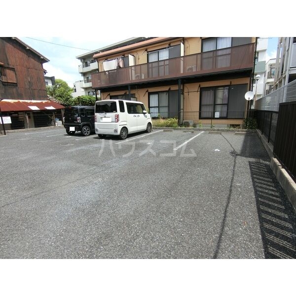 15/22 駐車場