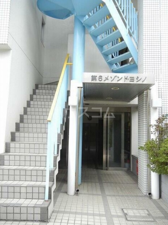 15/25 エントランス