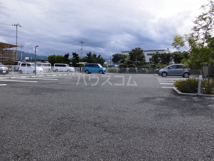 15/22 駐車場