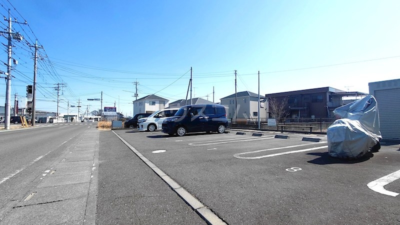 22/23 駐車場